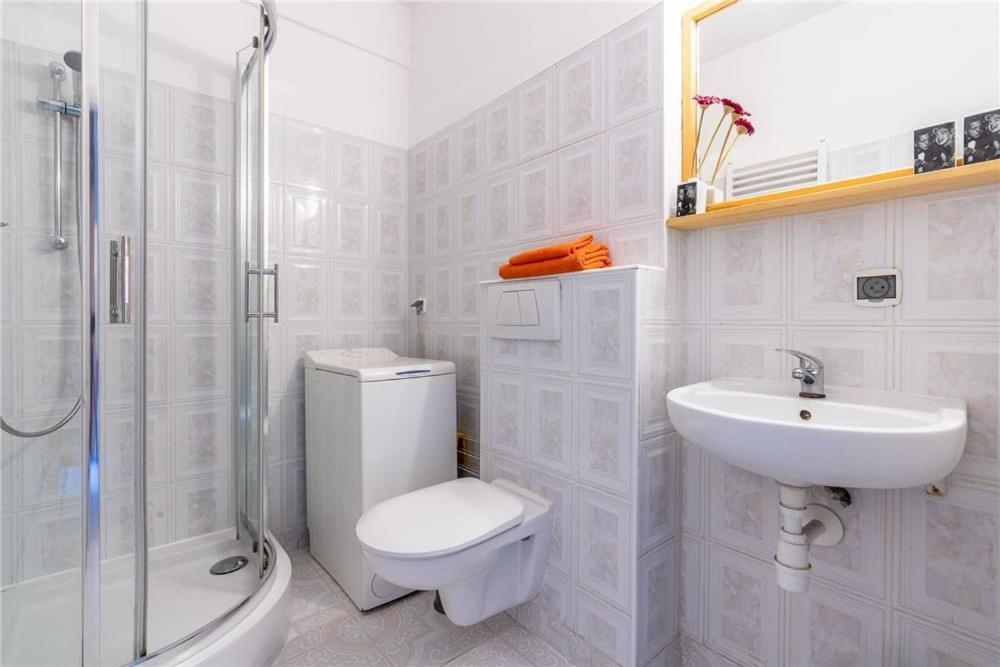 Apartament Broadway Poznań Exteriör bild