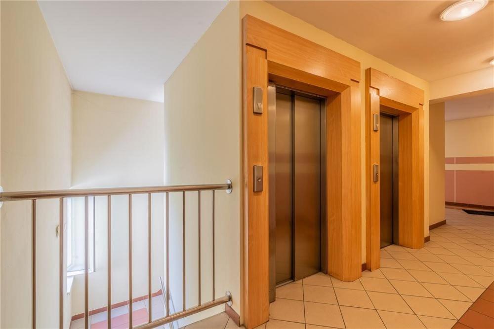Apartament Broadway Poznań Exteriör bild
